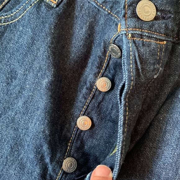 COPY - Levi’s unisex special edition rainbow stripe Pride slim taper cut off sh… - Picture 6 of 7